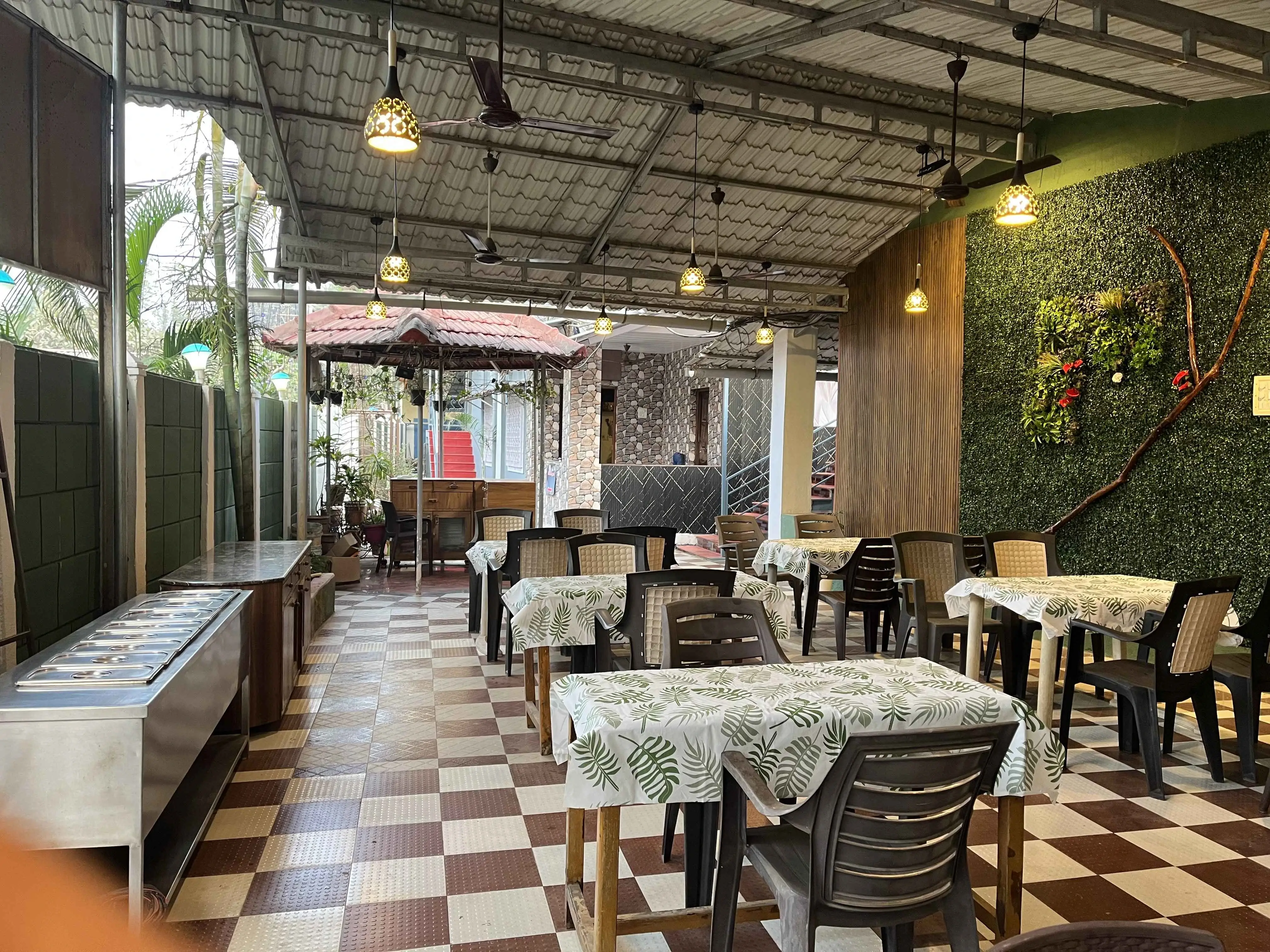 Restaurant dining at Dolphin House Beach Resort